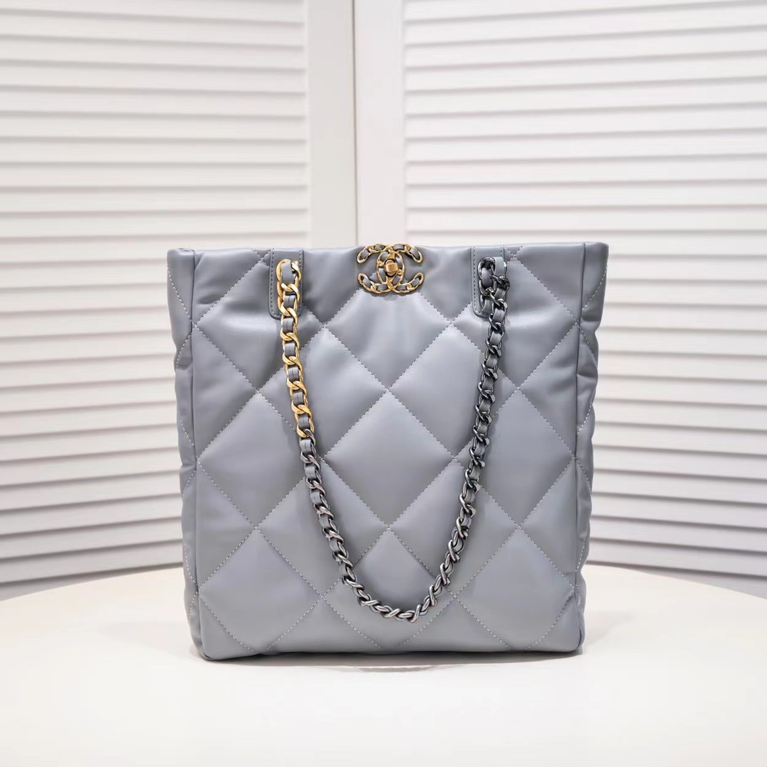 CHANEL3169LM591 30x37 cm