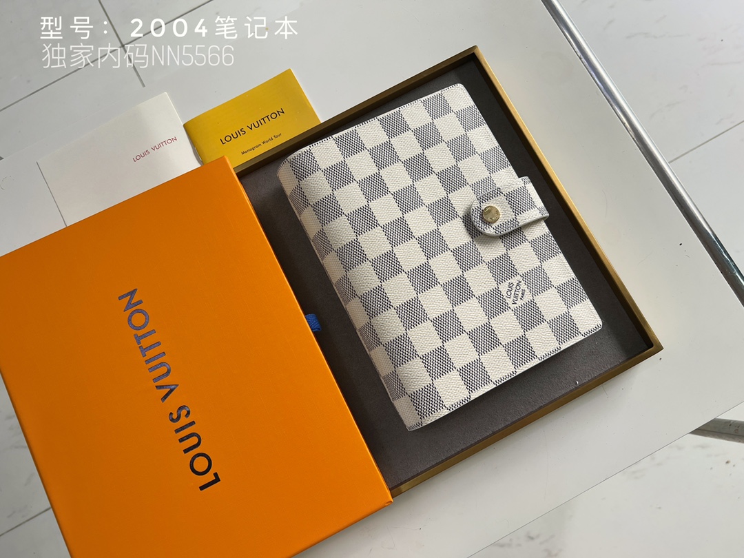 LV2004MQ06 14*18.5 CM