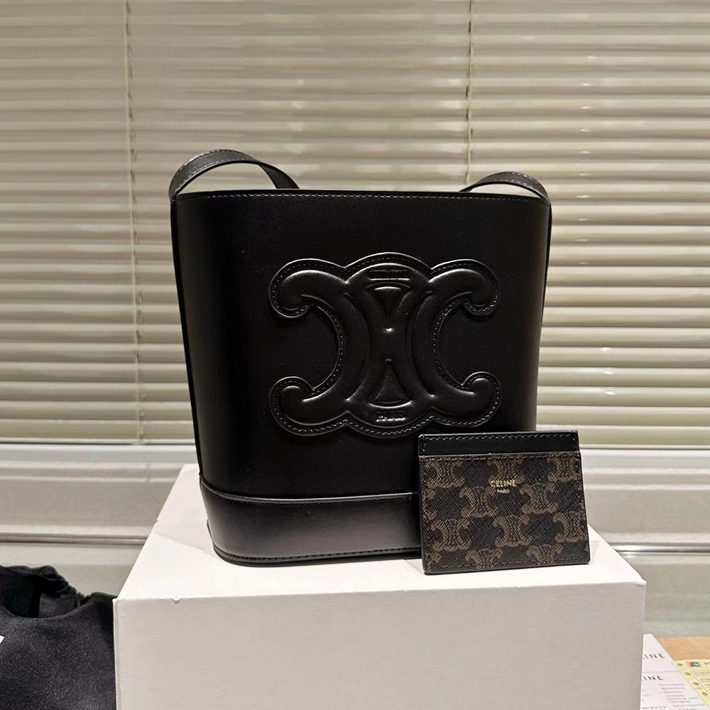 Celine Cuir Triomphe Shoulder Bag (Replica)