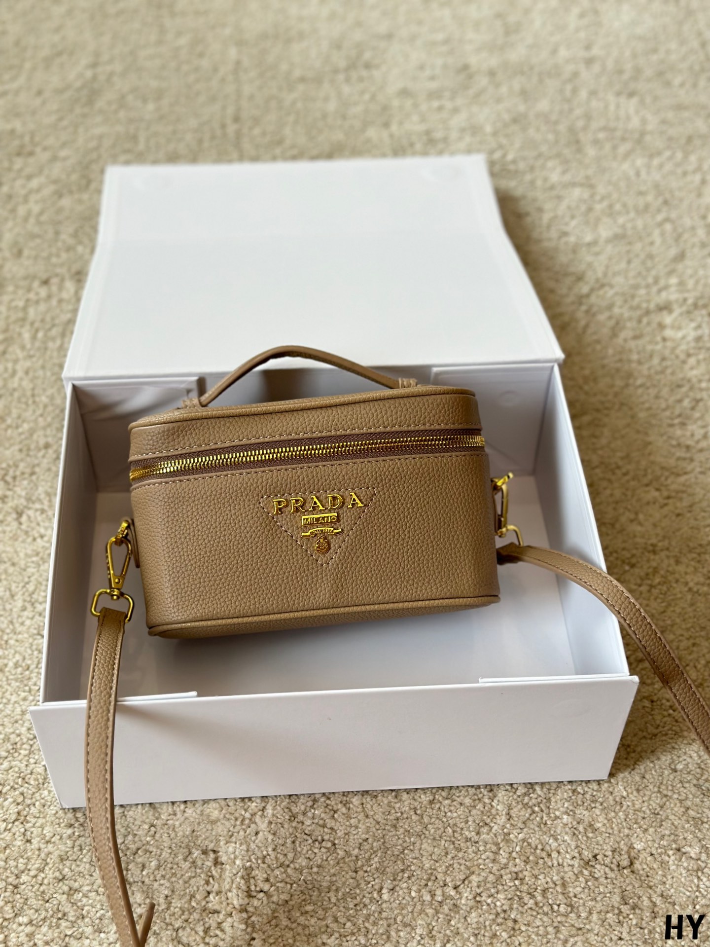 Prada Cosmetic Bag 001 DB561 20cm