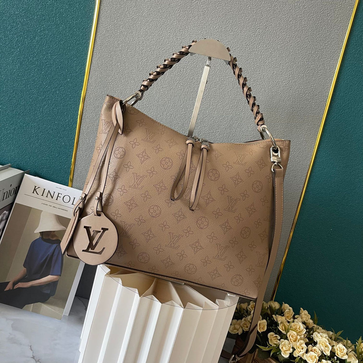 LV Beaubourg Hobo MM M56073 LM081 32cm
