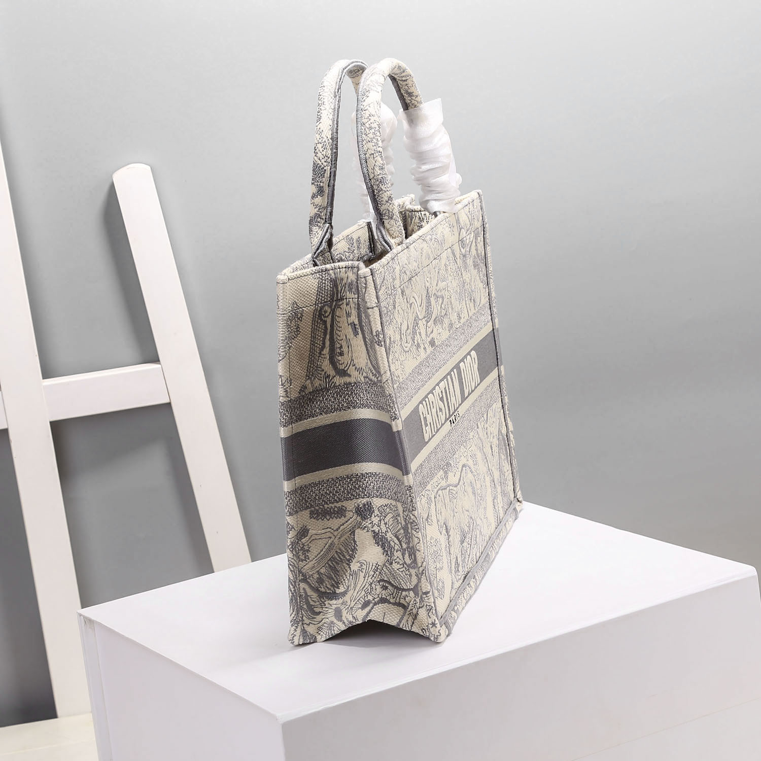 Dior  Bags Grey Tiger 𝗗𝗜𝗢𝗥 𝗕𝗼𝗼𝗸 𝘁𝗼𝘁𝗲  (12AReplica)