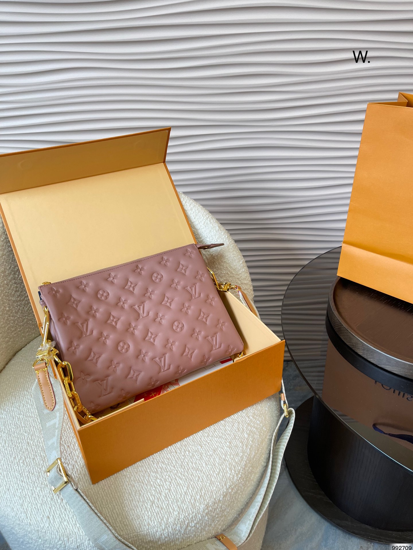 10A + quality LV Coussin PM M57793 DB081 27cm