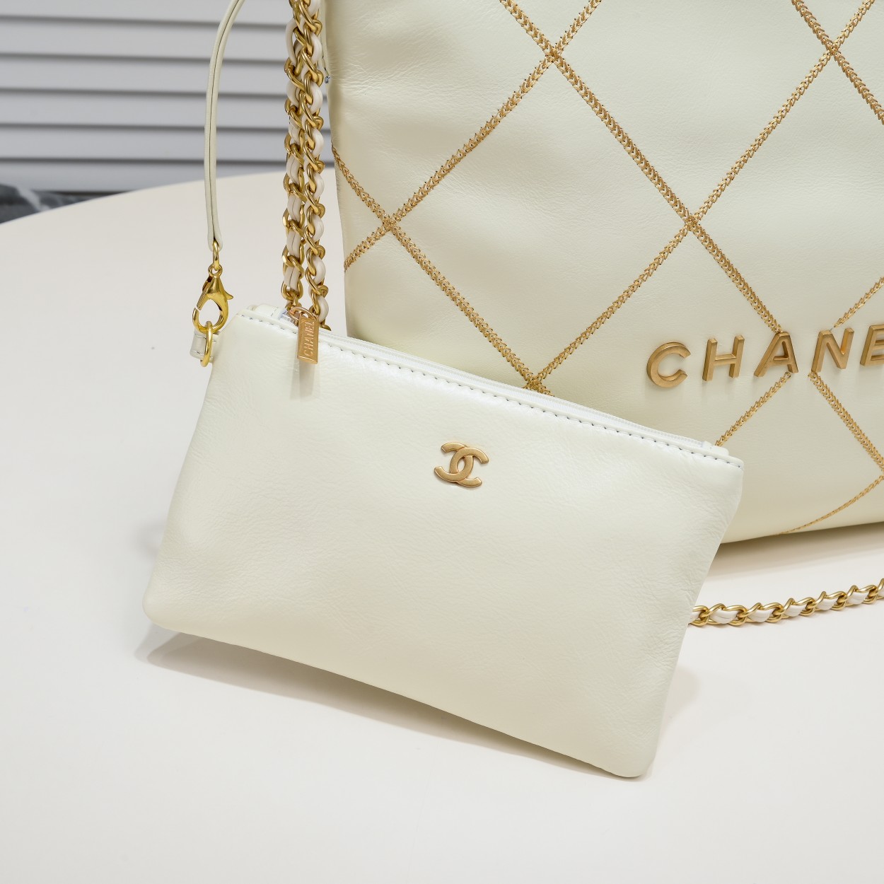Chanel 22 Bag Pearl Bag Golden Thread Shoulder Bag Handbag