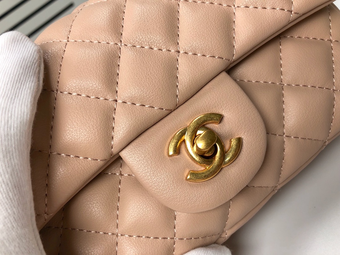 Chanel Cross Body Metal Ball Chain Shoulder Bag Handbag