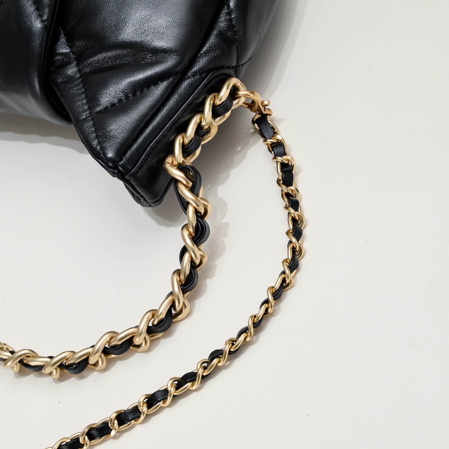 Chanel 19Bag Hobo Underarm Bag Shoulder Bag Handbag