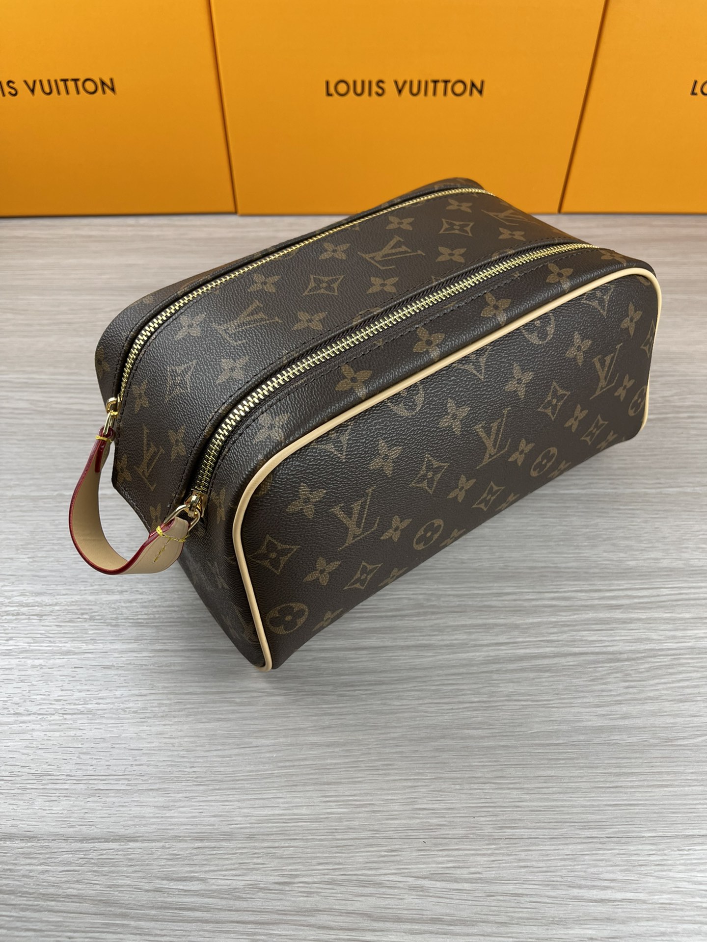 LV47528KF001 28x16x13cm
