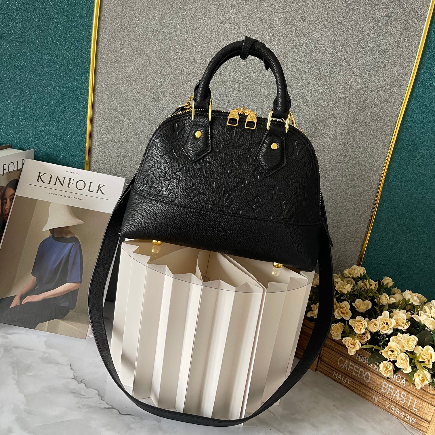 LV Alma Bag M44829 LM091002 25-32cm