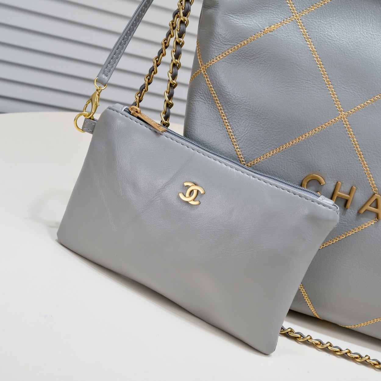 Chanel 22 Bag Pearl Bag Golden Thread Shoulder Bag Handbag