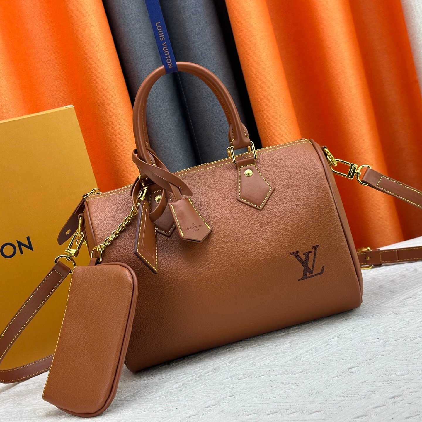 Louis Vuitton Speedy 25 Handbag M12672 M12673