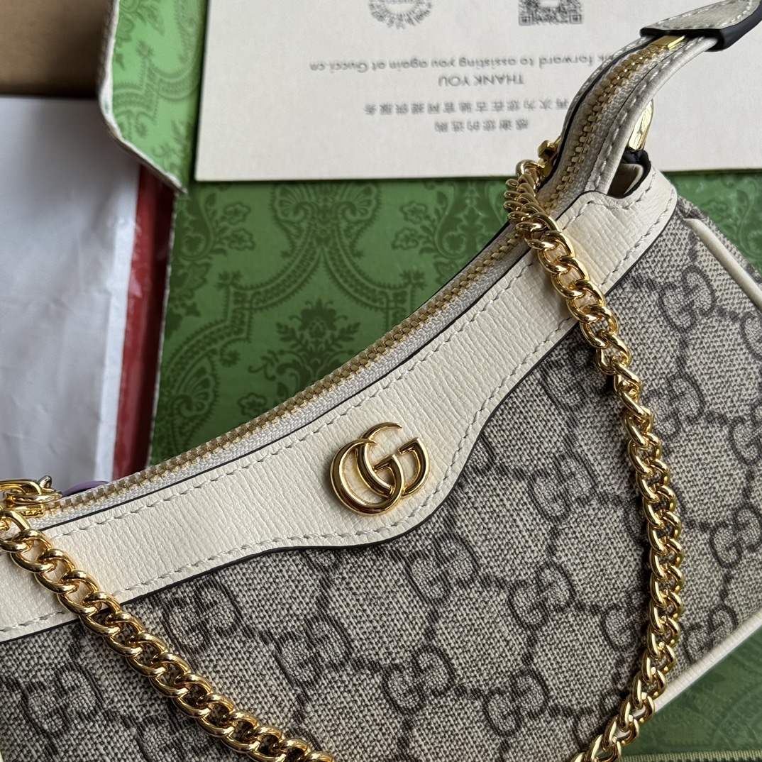 Gucci Chain Bag 784732 LM071 19cm