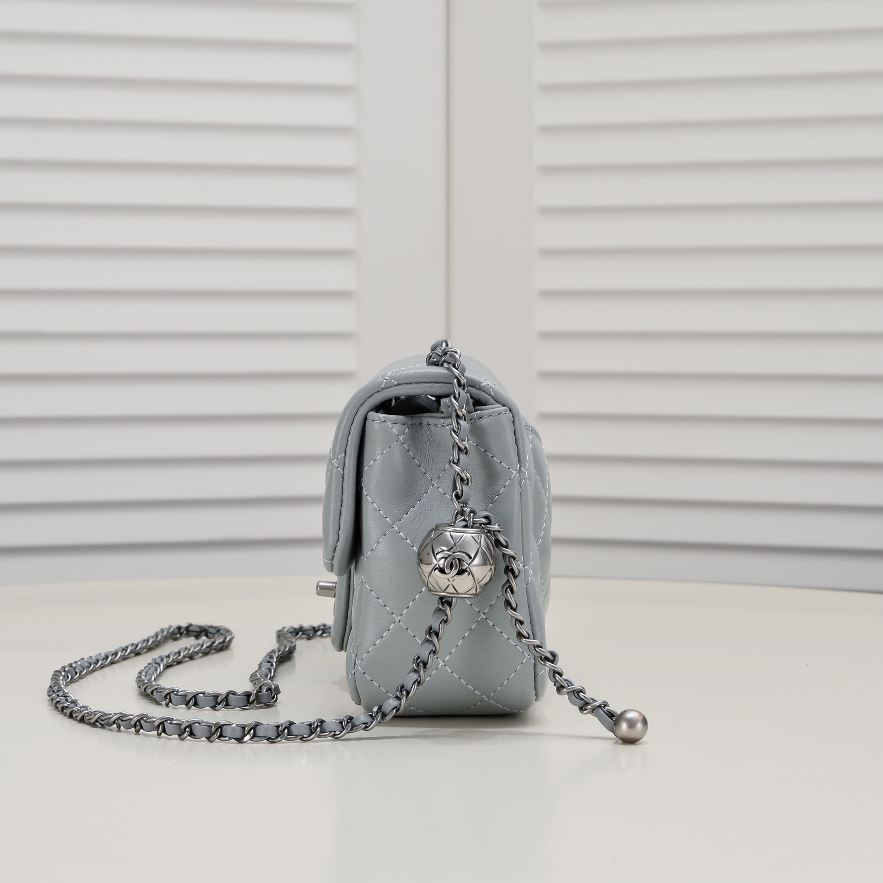 Chanel Cross Body Metal Ball Chain Shoulder Bag Handbag