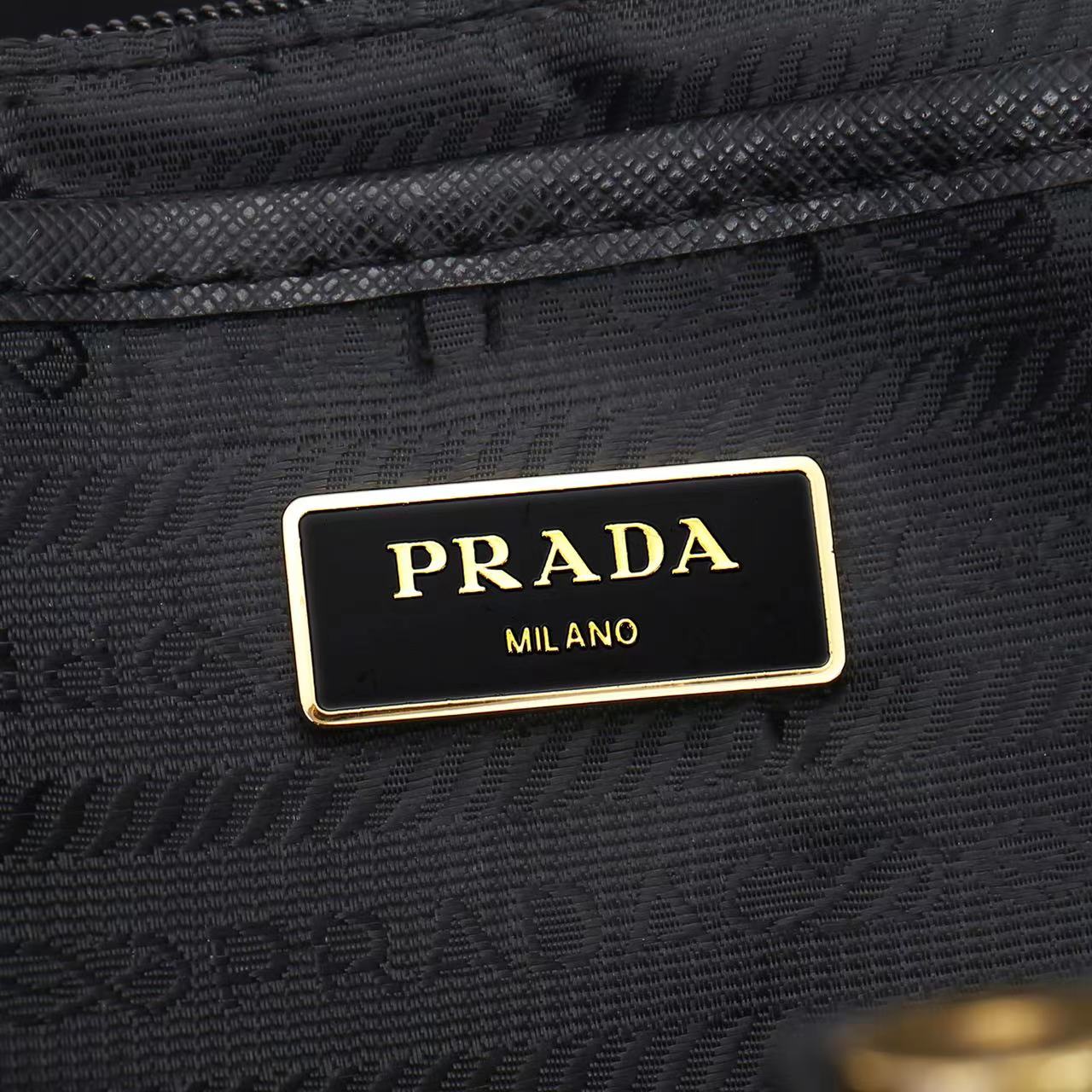 Prada Backpack 1677 TS561 28cm