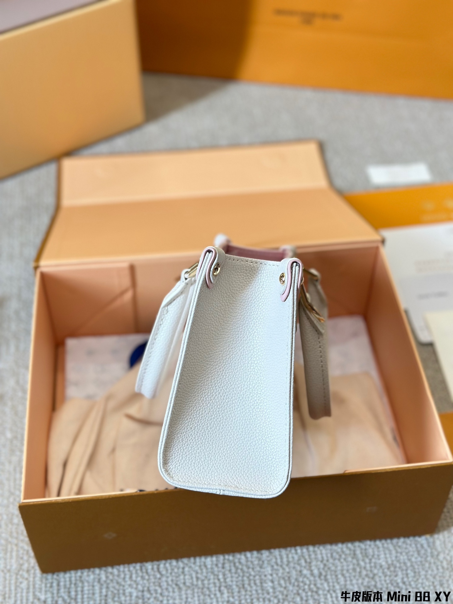 LV Onthego BB LM591 18cm