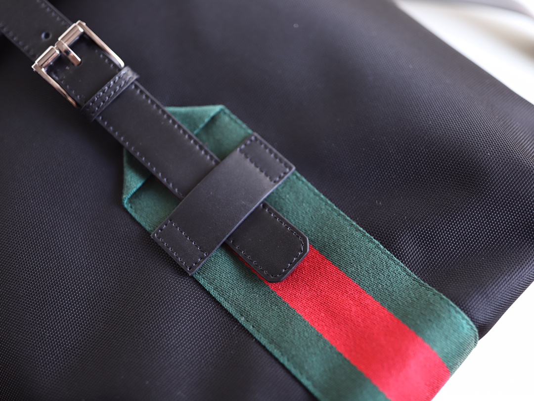 Gucci 337075 smile 081 42cm