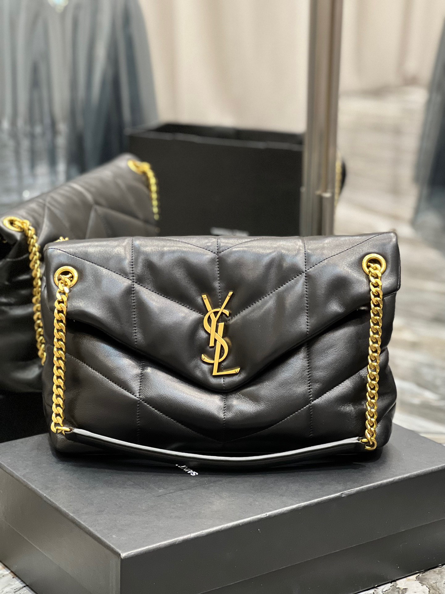 YSL577475LL081 35x23x13.5cm