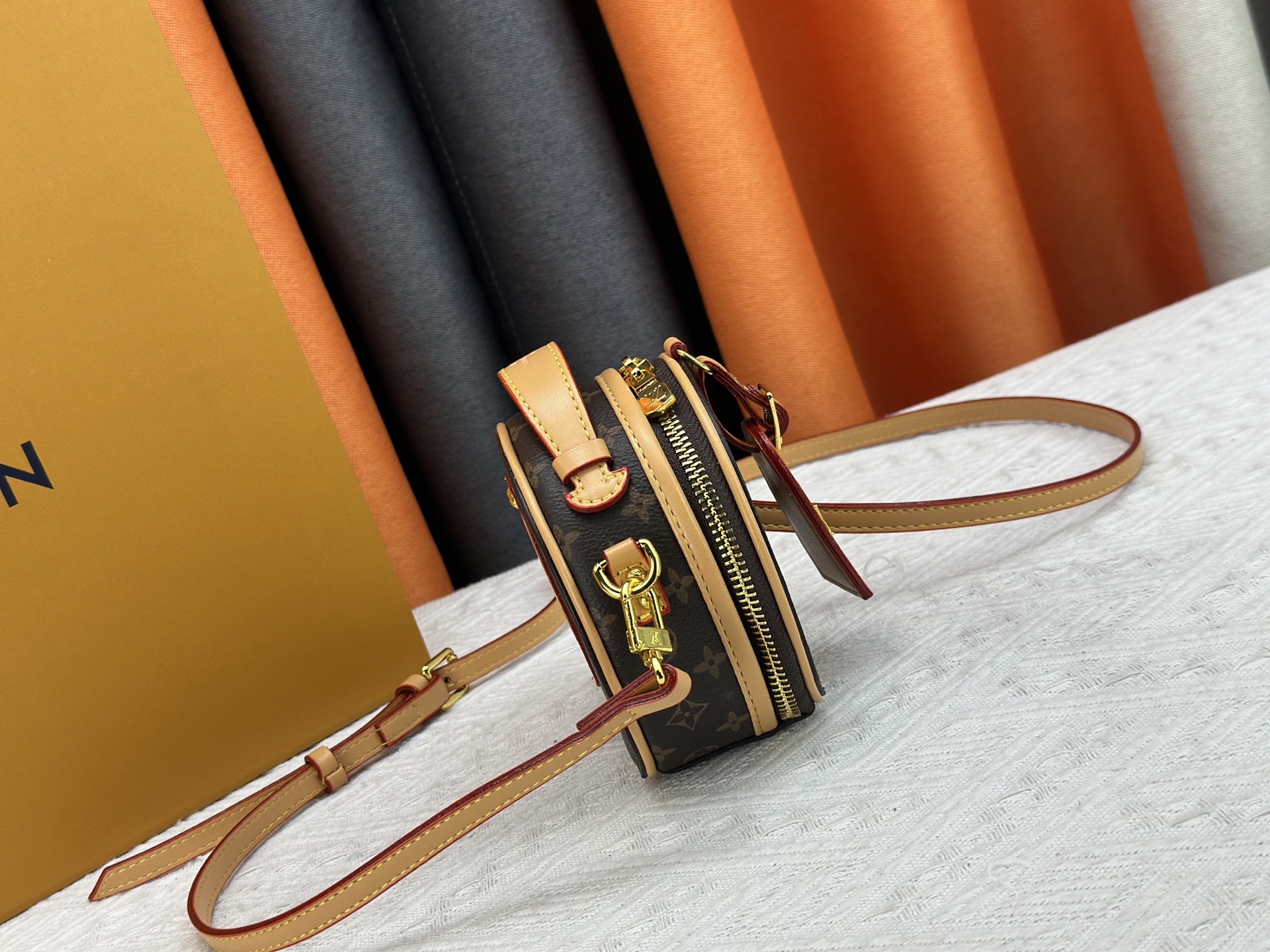 Louis Vuitton Mini Boîte Chapeau Handbag  M83575 M83614