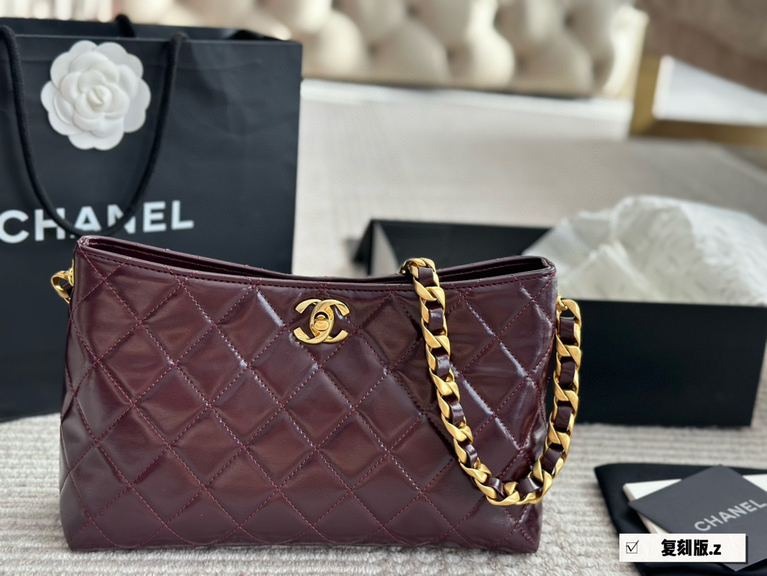 Chanel Hobo Bag 035 DB581 28cm