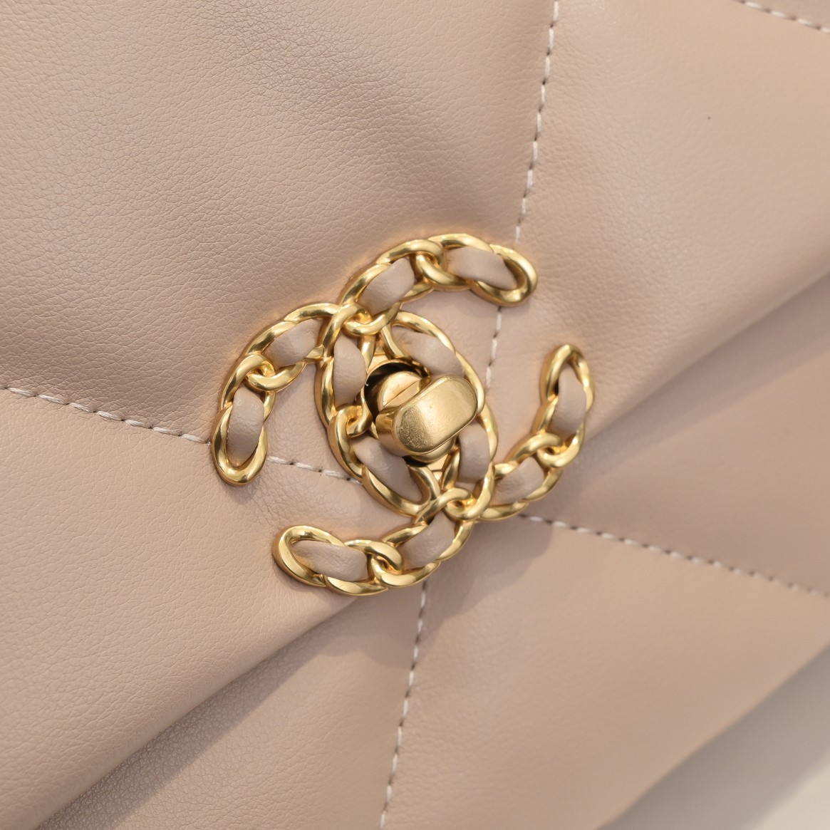 Chanel Lambskin Quilted Large19 Flap Shoulder Bag Handbag