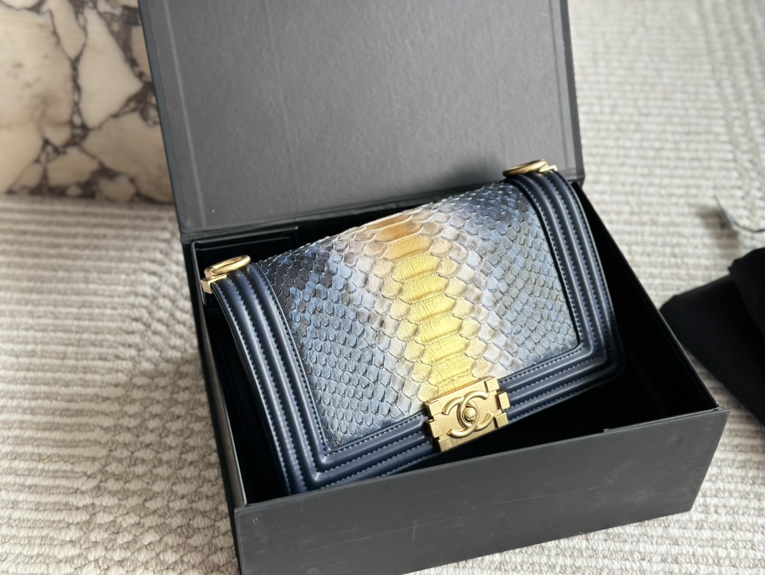 Chanel Leboy Bag 011 DB502 25cm