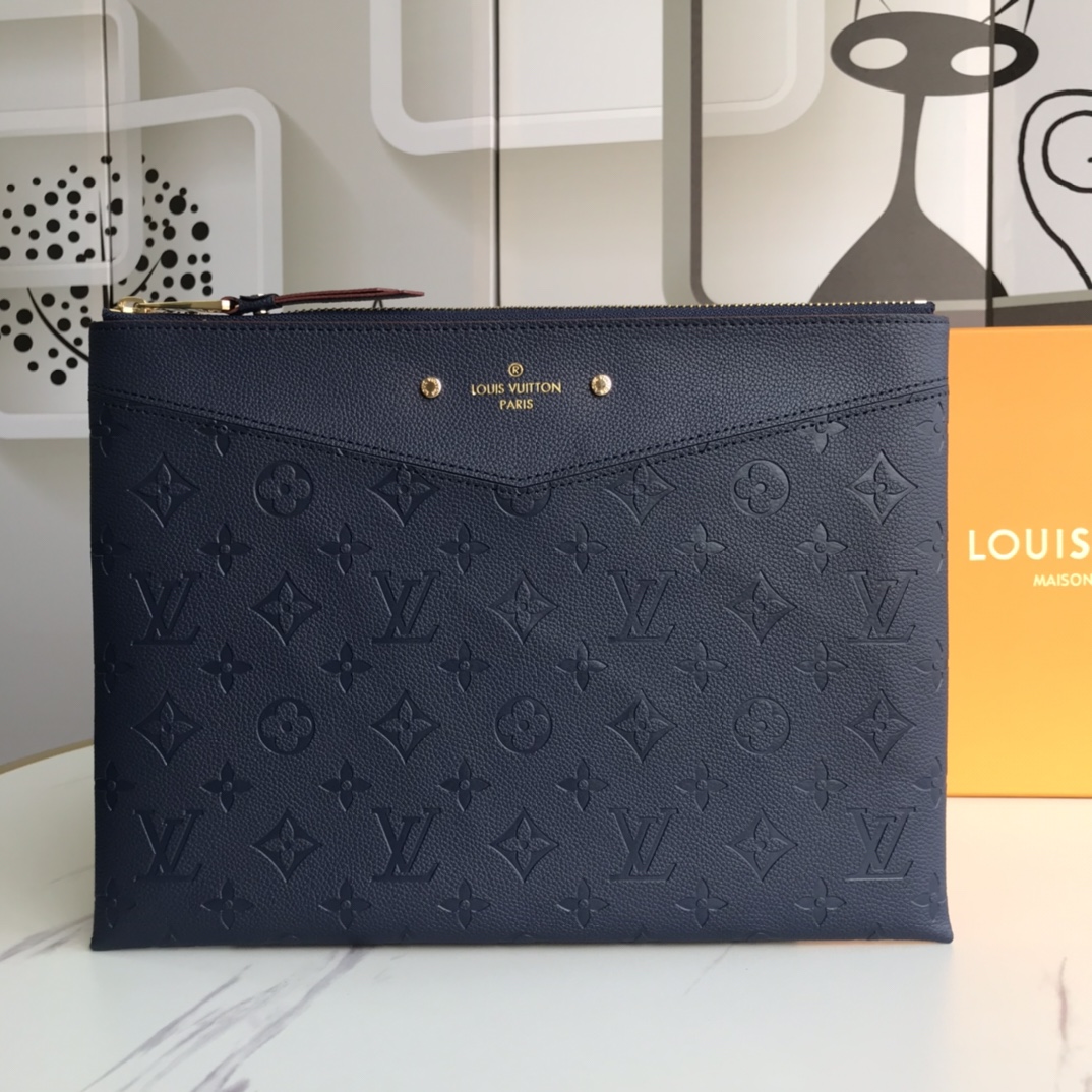 Louis Vuitton DAILY POUCH