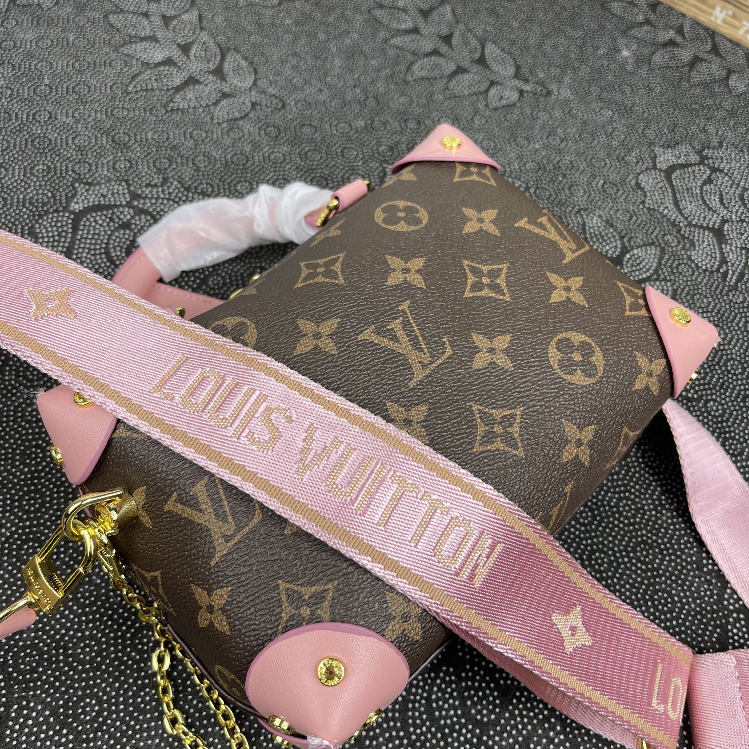 LV Petite Malle Souple M56319 MQ081 20cm