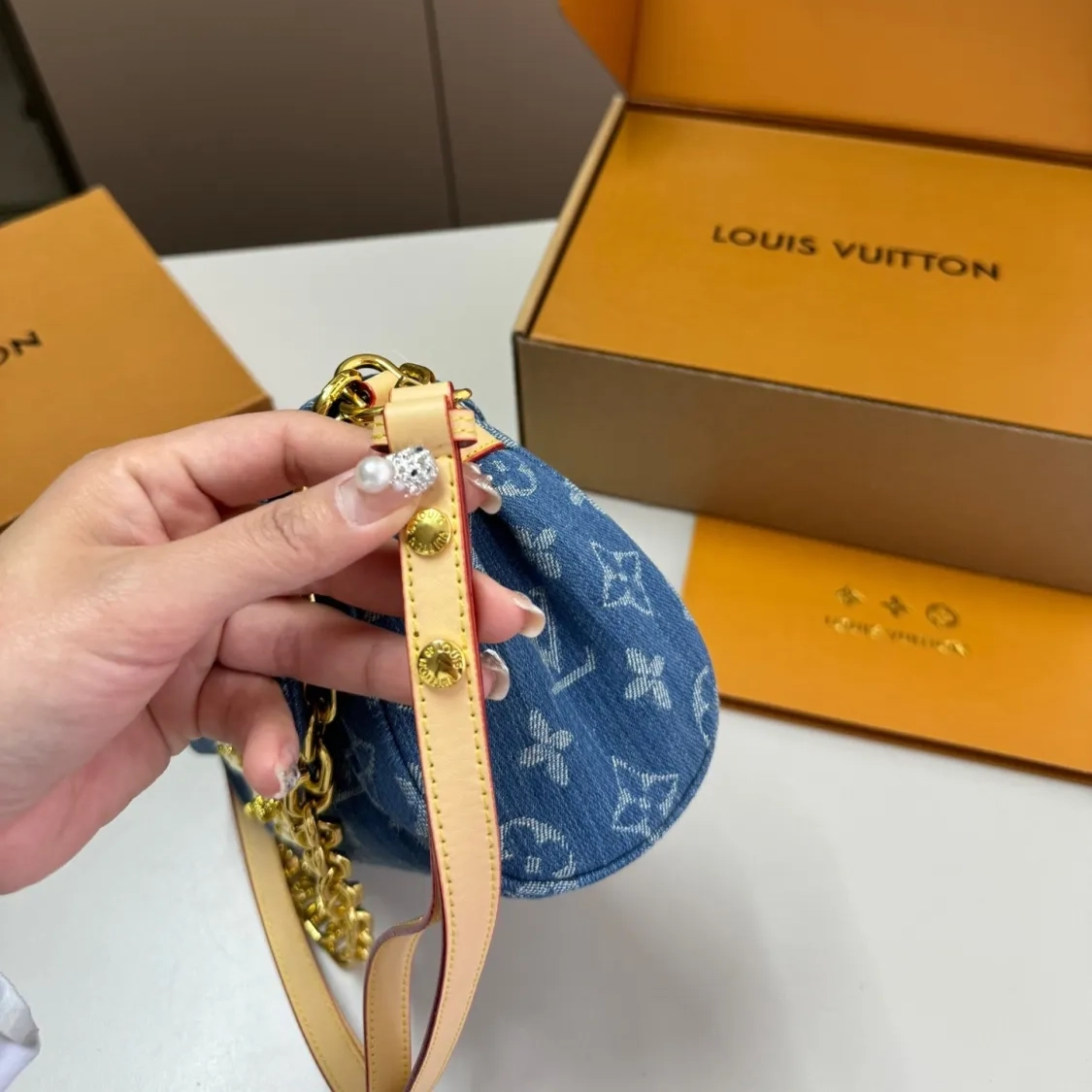 Louis Vuitton LV Denim Favorite Shoulder Bag Handbag (Replica)