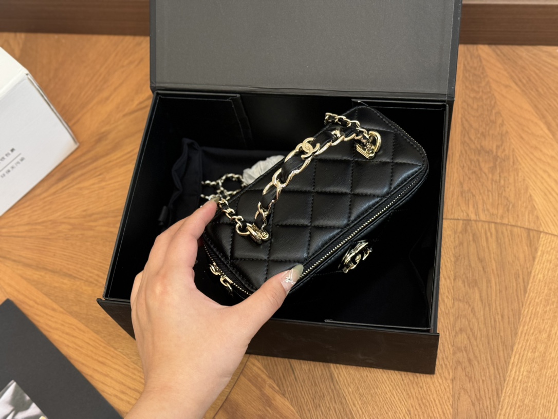 Chanel Handbag 001 LLS571 17cm