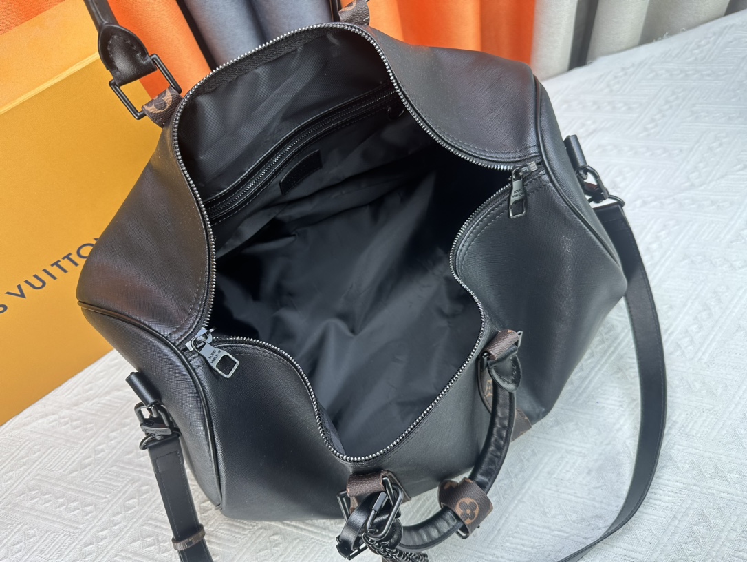 Louis Vuitton MTaigarama  keepall travel bag M41416