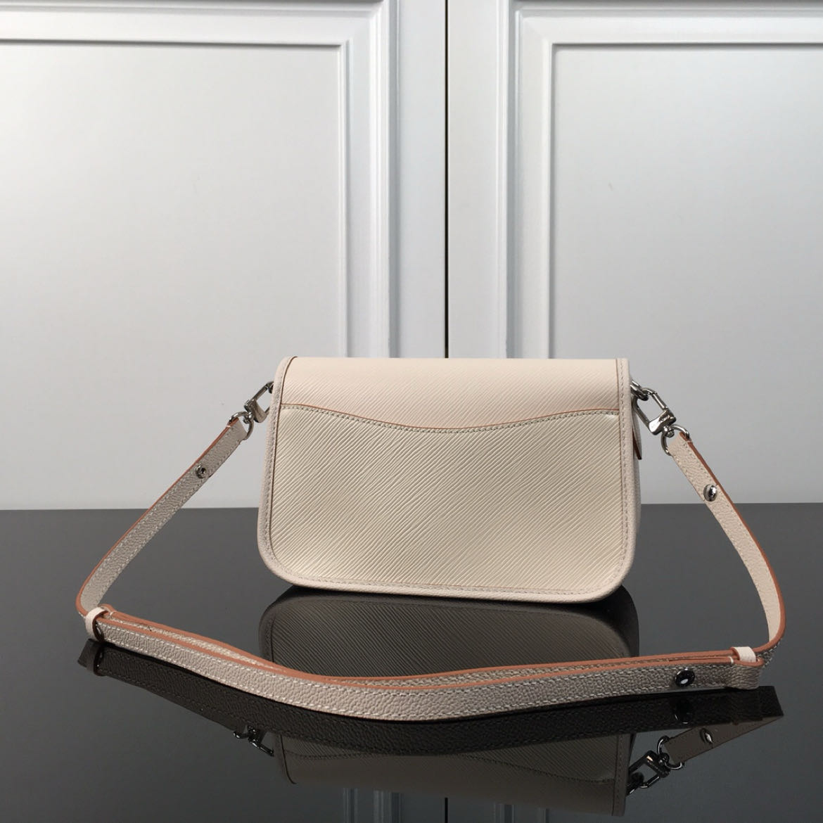 LV Buci Bag M59386 LM051 24.5cm