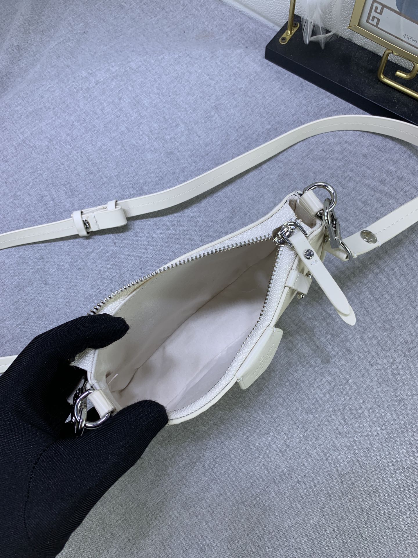 LV Easy Pouch On Strap Beige water ripples M80349 MQ051 19cm