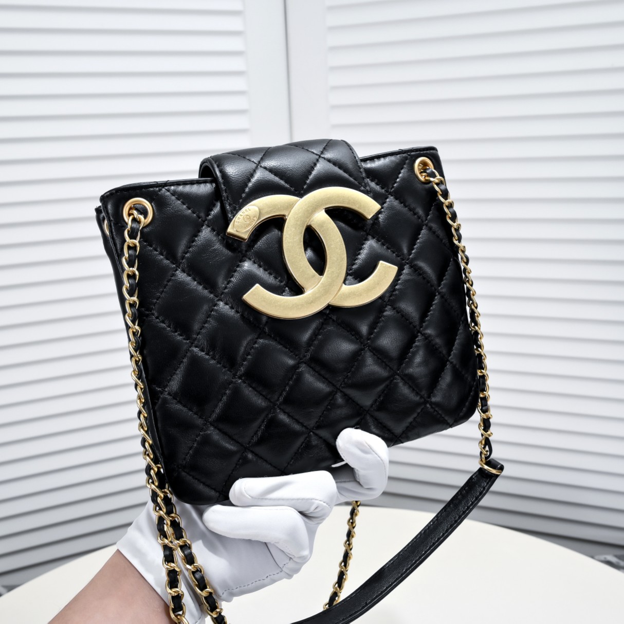Chanel 24C Shoulder Bag Handbag