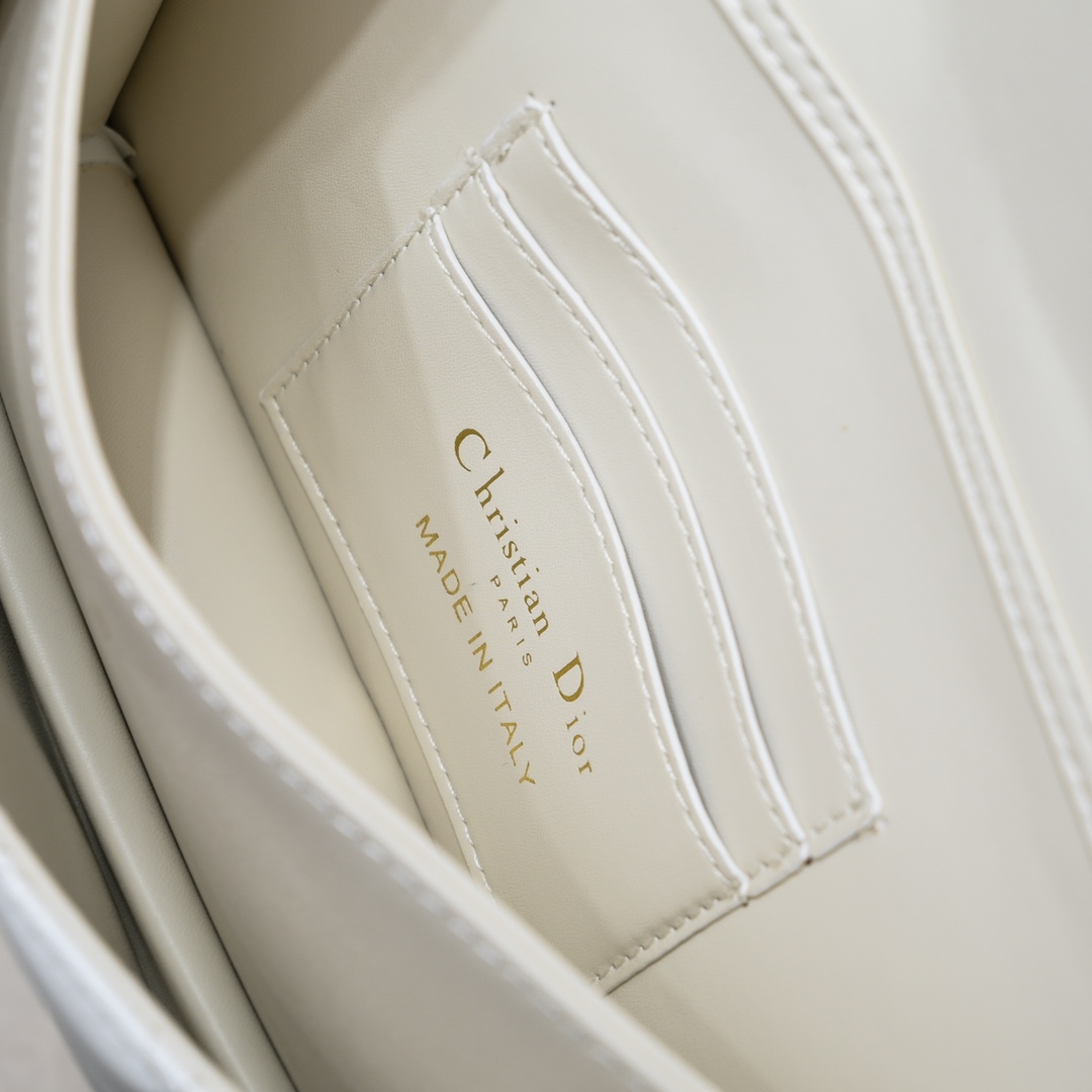 Miss Dior Mini Bag White patent leather CD2023 XB071 21cm