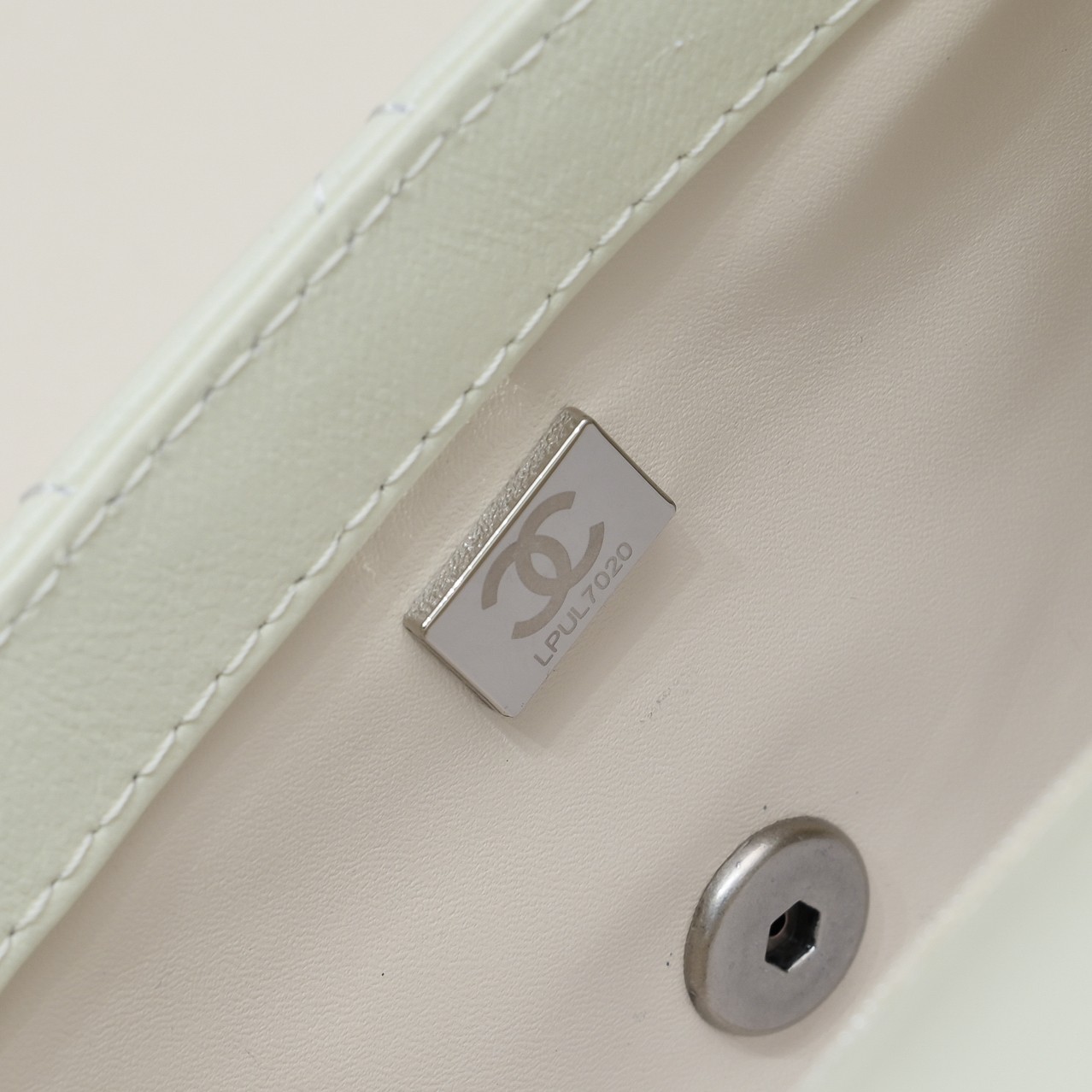 Chanel Cross Body Metal Ball Chain Shoulder Bag Handbag