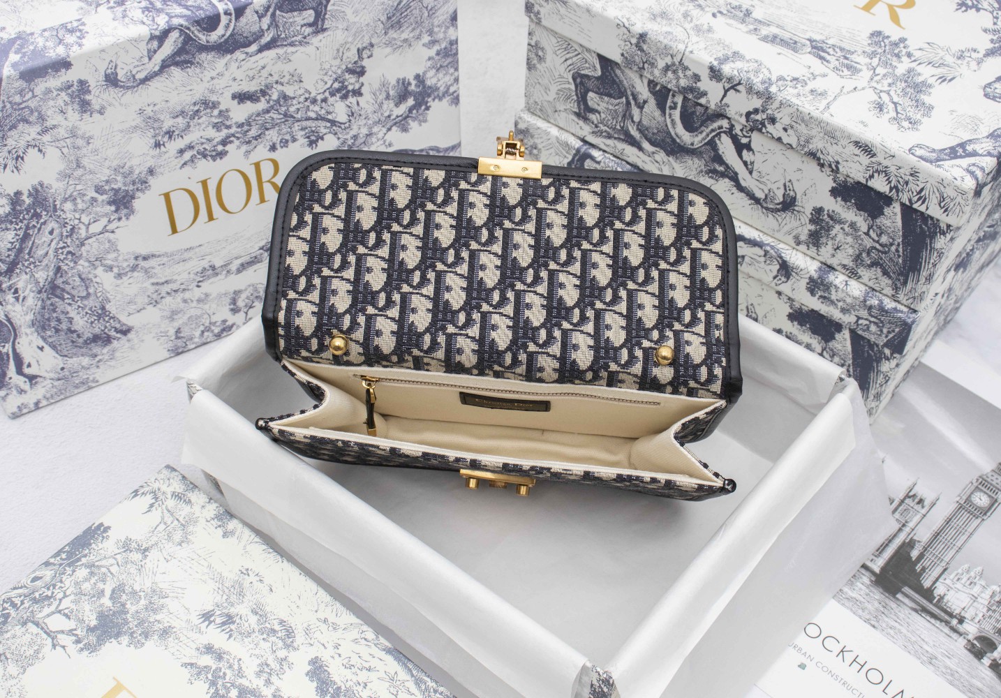 Addict Messenger Bag Blue print 1013 XB091 24cm