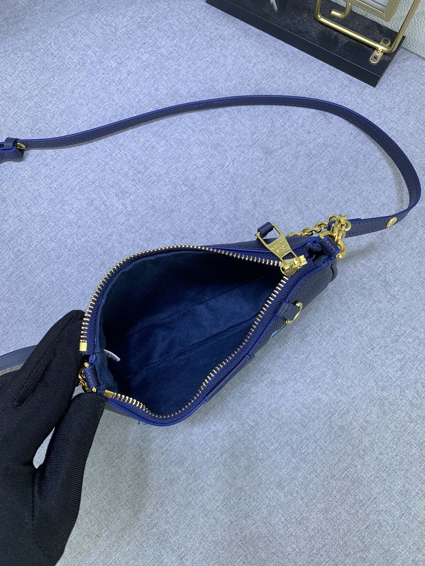 LV Easy Pouch On Strap Blue print M80349 MQ051 19cm