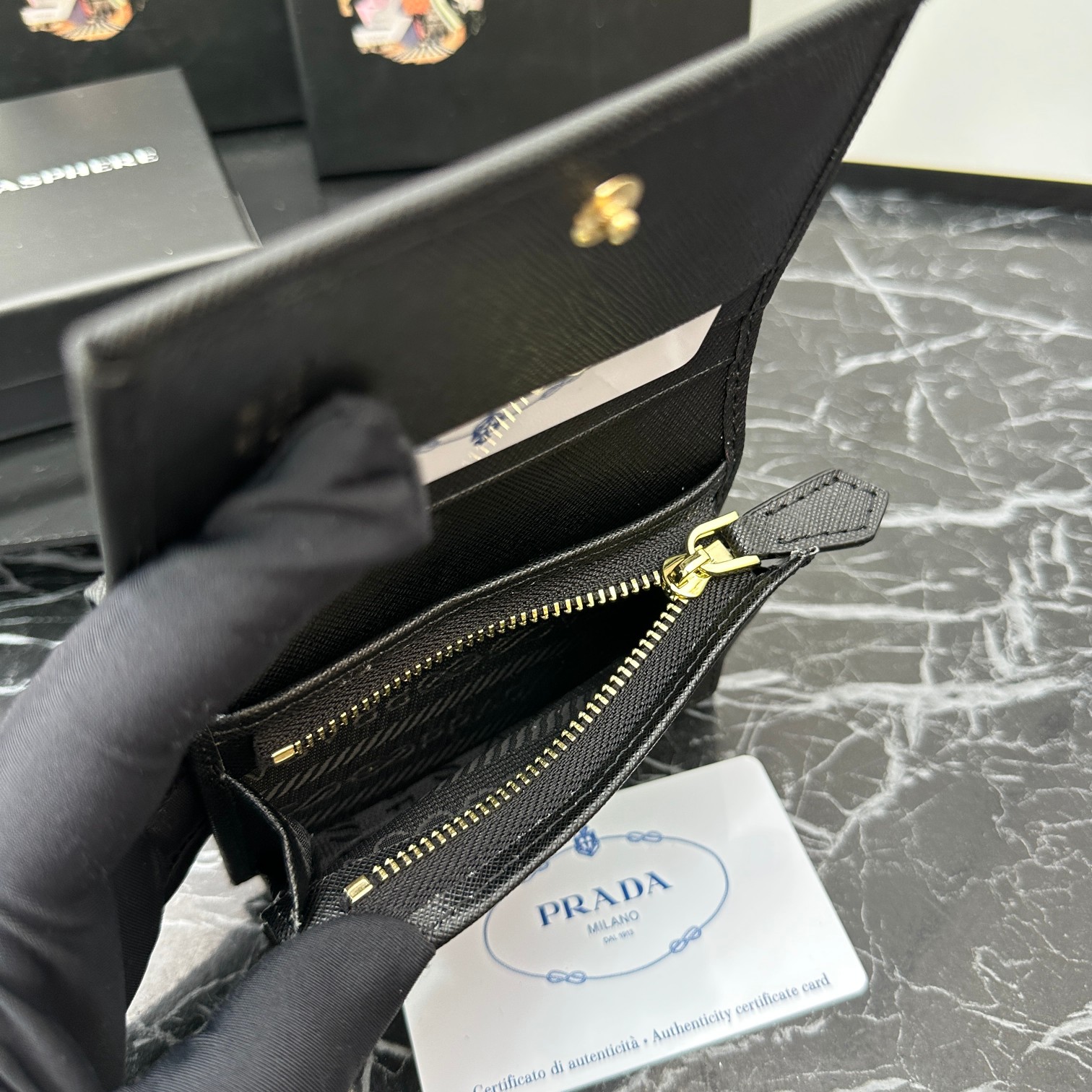 Prada Wallet 209 LM06 10cm