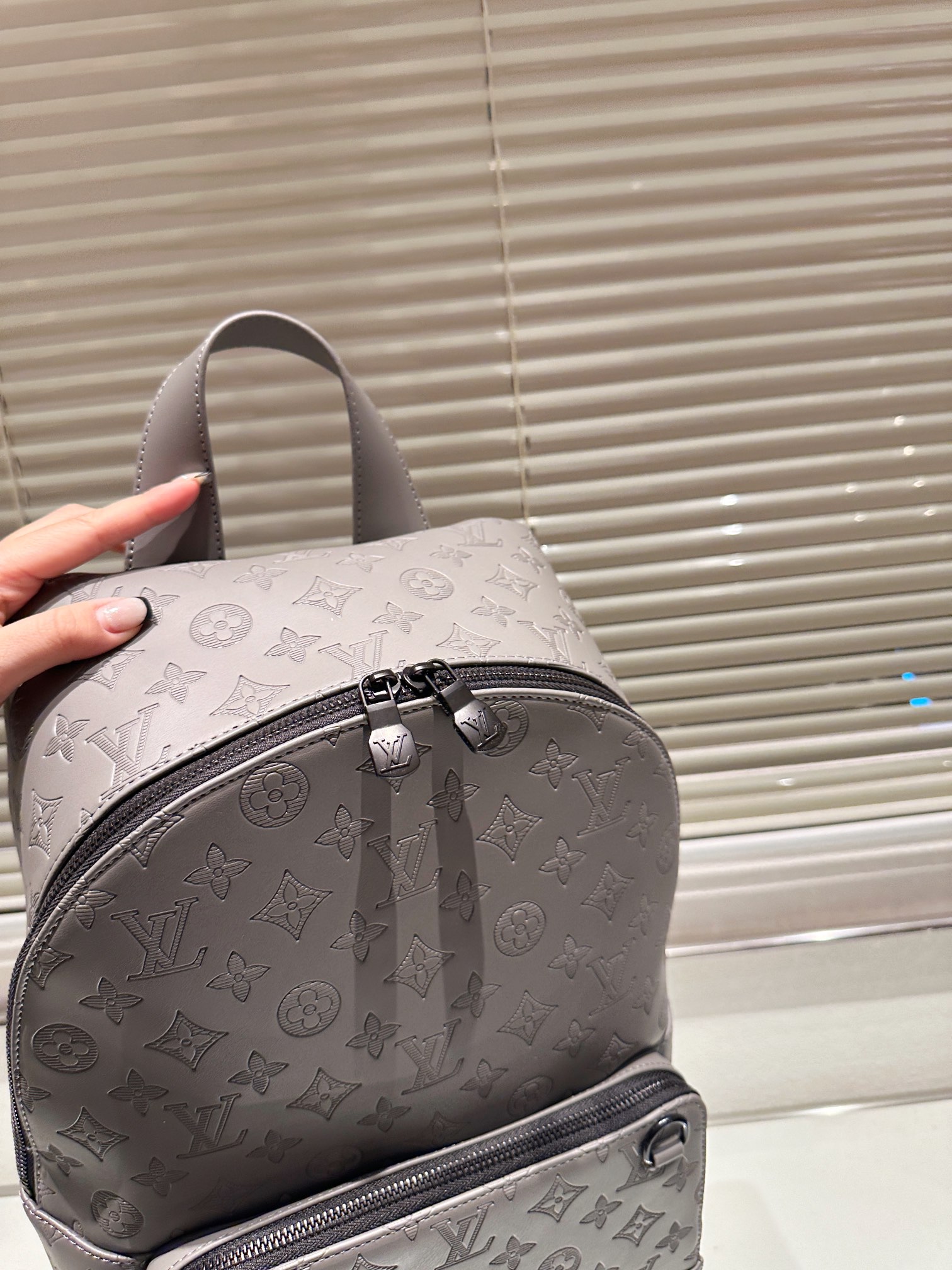 LV Discovery Backpack 43186 LLS571 38cm
