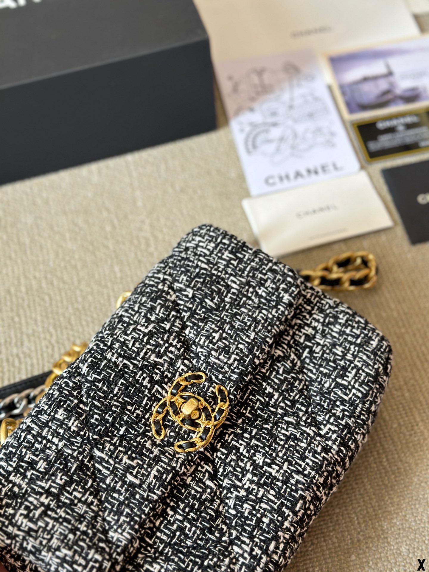 Chanel Shoulder Bag 026 DB571 26cm