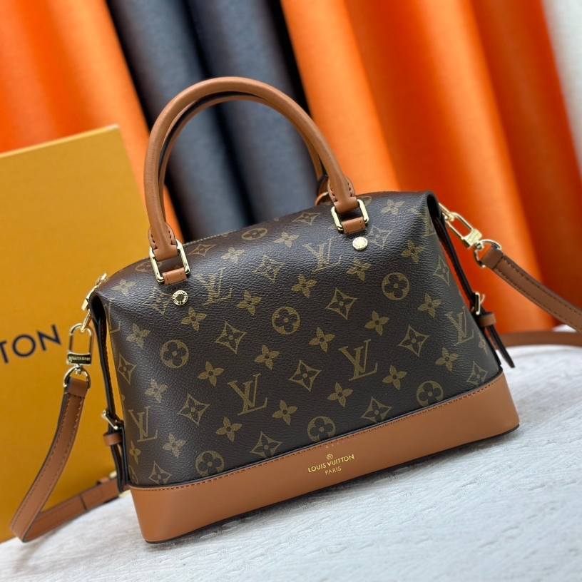 Louis Vuitton  Monogram with Leather Trim Tote shoulder bag M68169