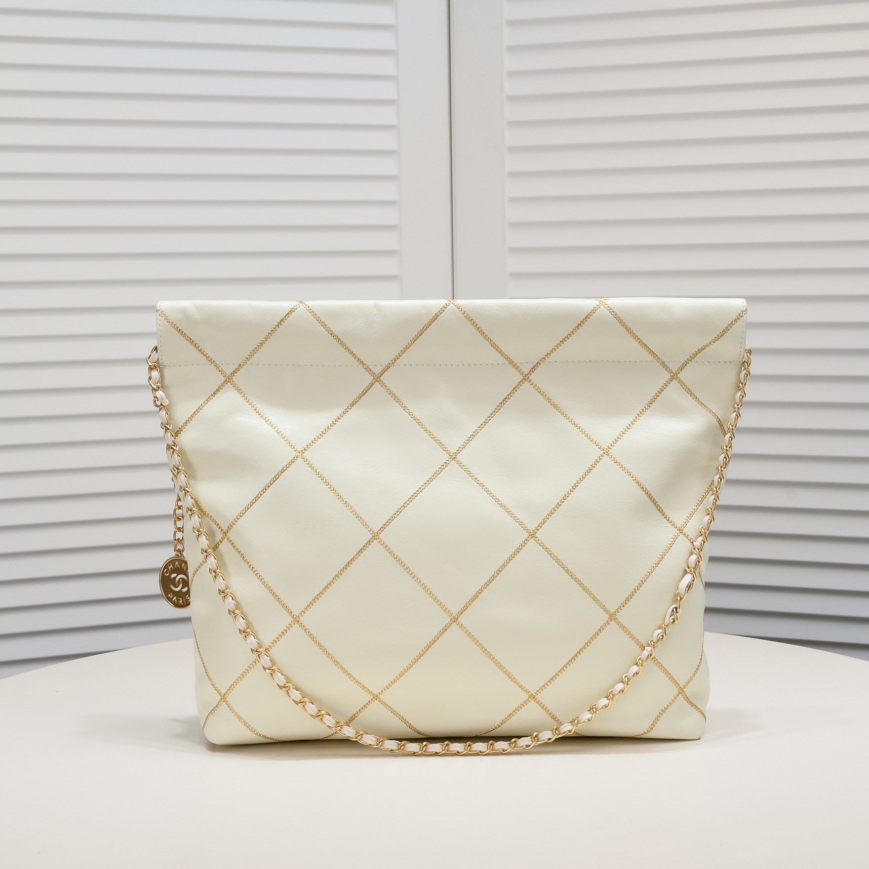 Chanel 22 Bag Pearl Bag Golden Thread Large Shoulder Bag Handbag