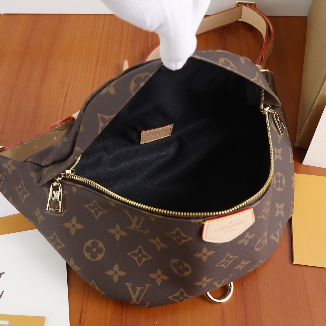 Louis Vuitton BUMBAG