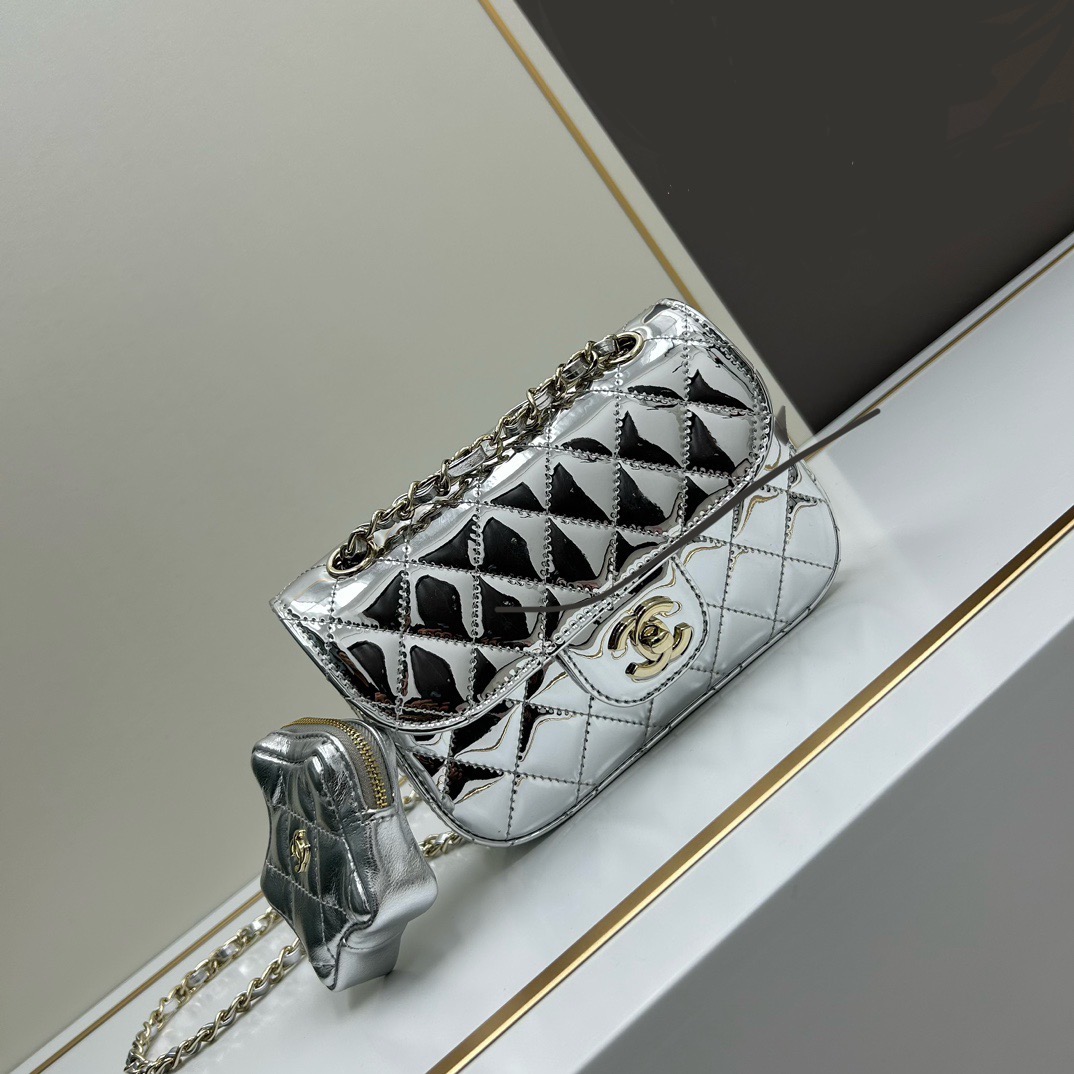 Chanel Mirrored Star Leather Shoulder Crossbody Bag（Replica）
