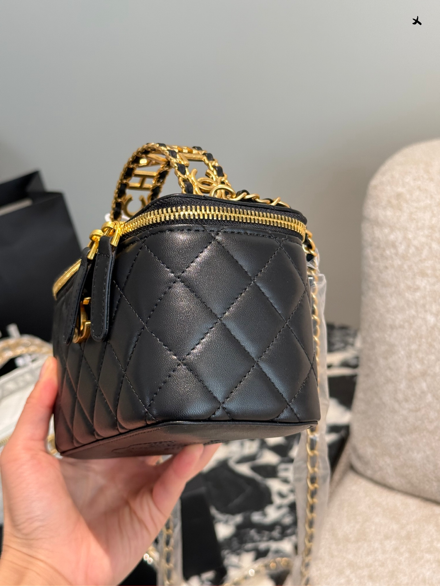 Chanel Handbag 047 DB061 19cm