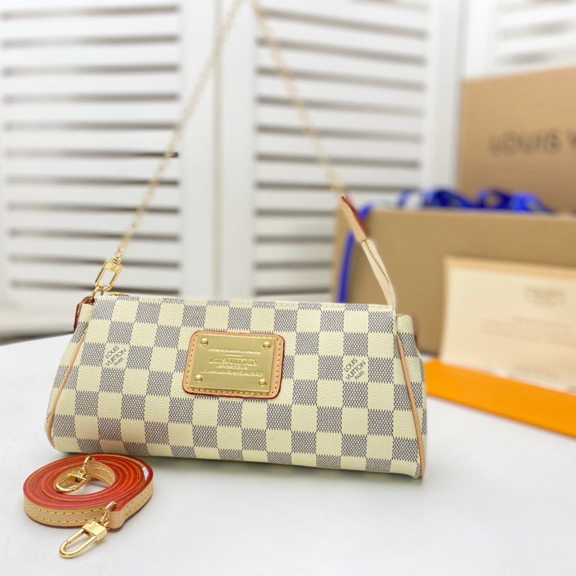 Louis Vuitton LV Chain Crossbody Shoulder Bag(Replica)