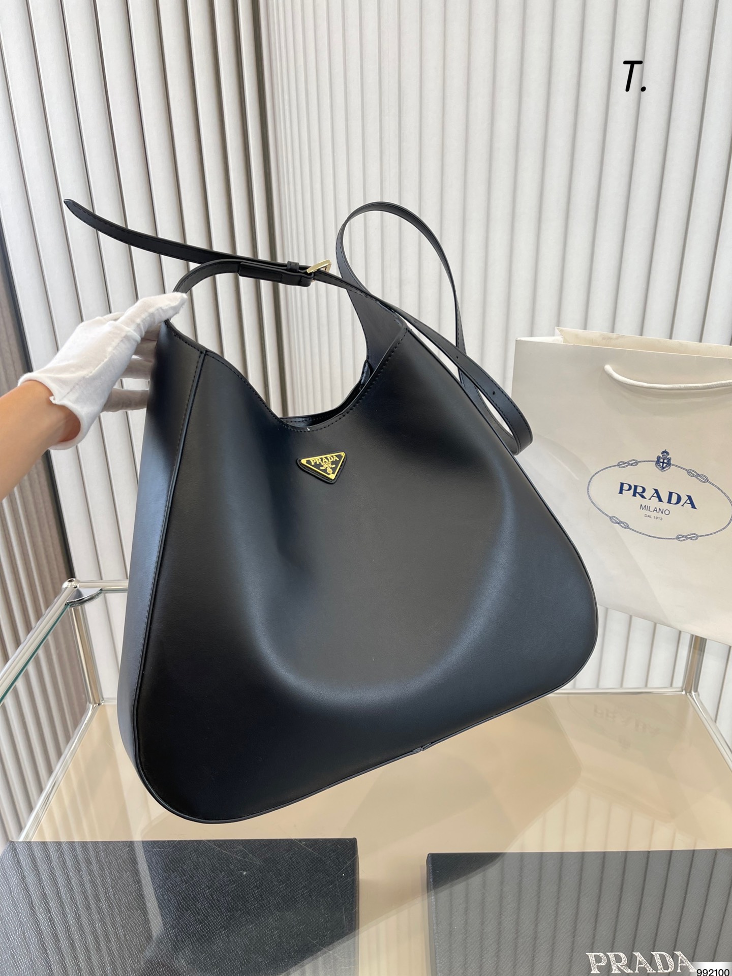 Prada Bucket Bag 11120