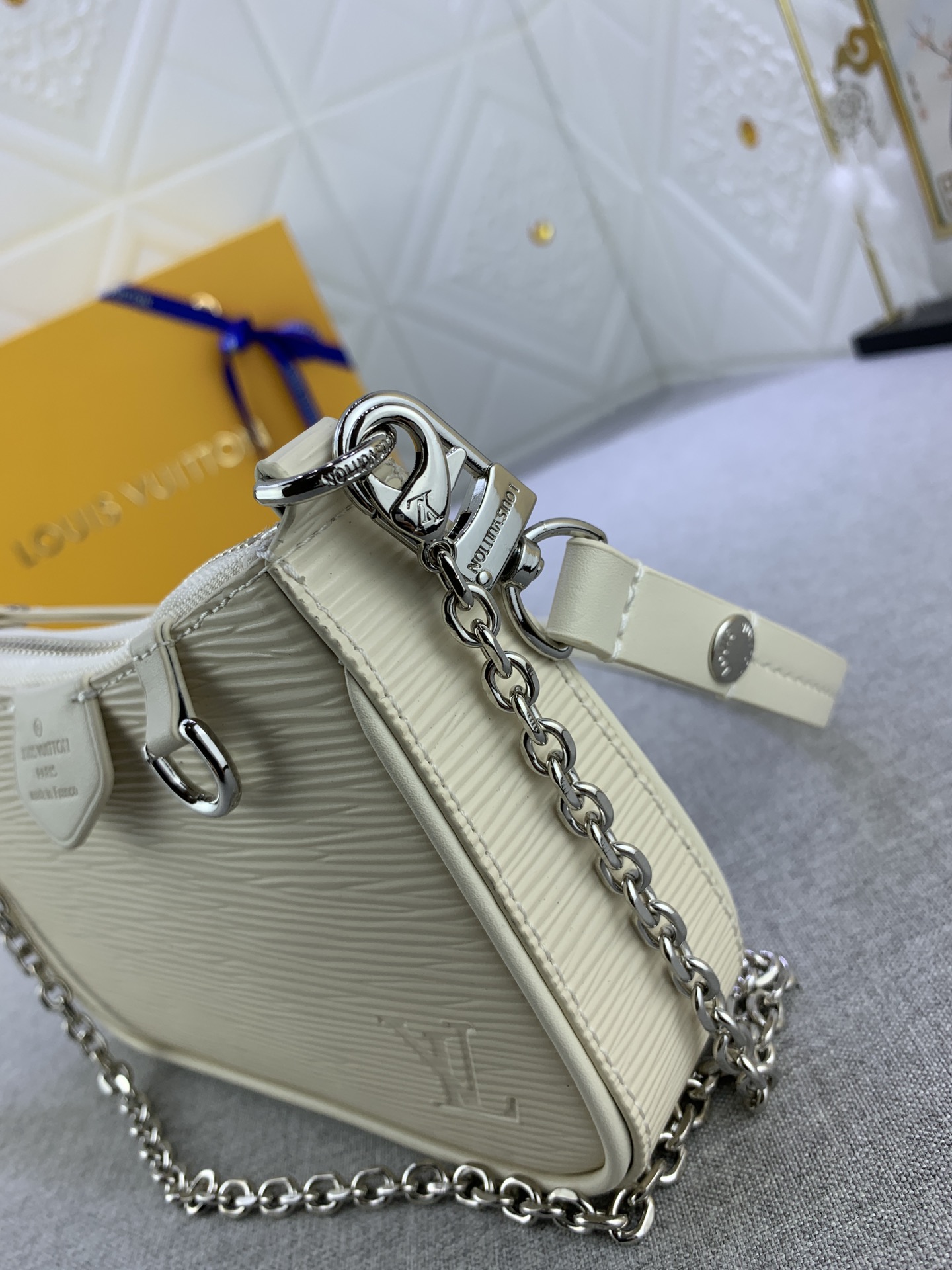 LV Easy Pouch On Strap Beige water ripples M80349 MQ051 19cm