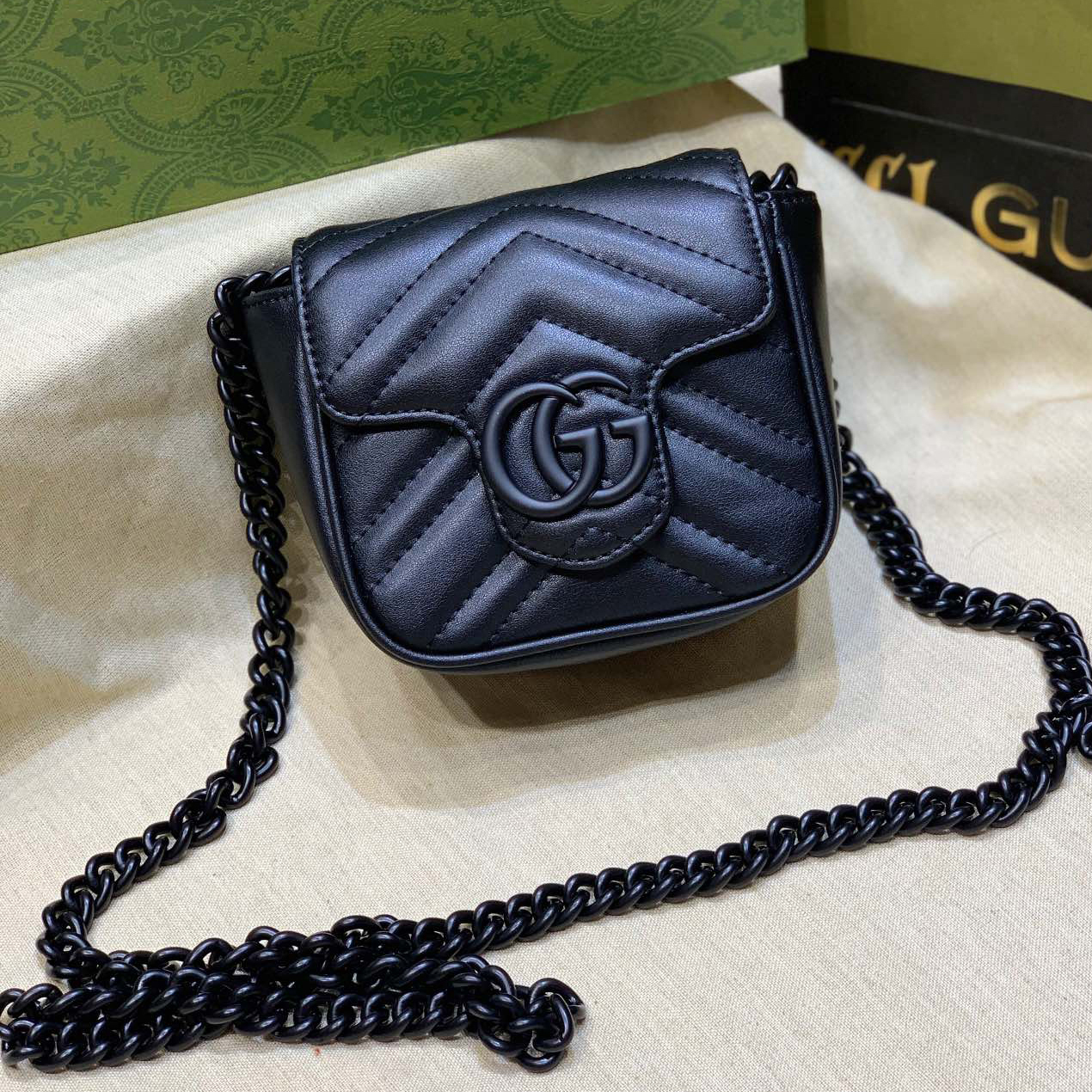 Gucci Marmmont Crossbody bag 739599