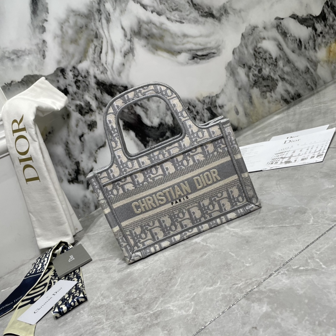 Dior9898XB041 10A + top quality 23CM