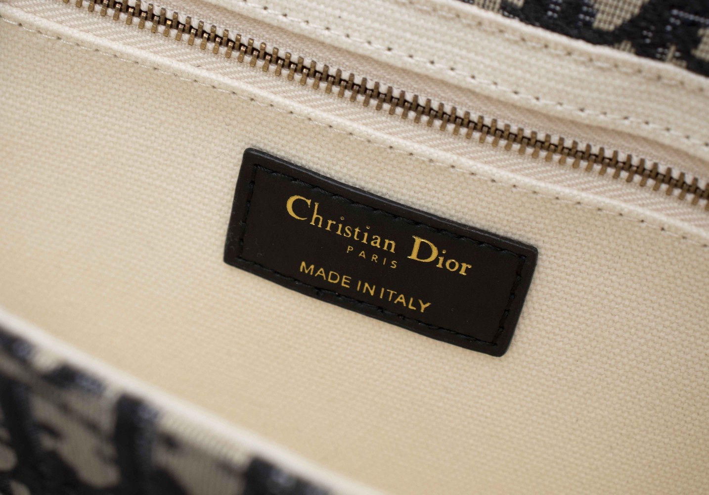 Addict Messenger Bag Blue print 1013 XB091 24cm